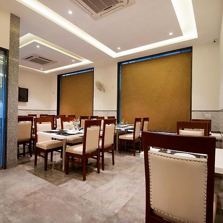 Hotel Z Suite-Near Delhi Airport 新德里 外观 照片