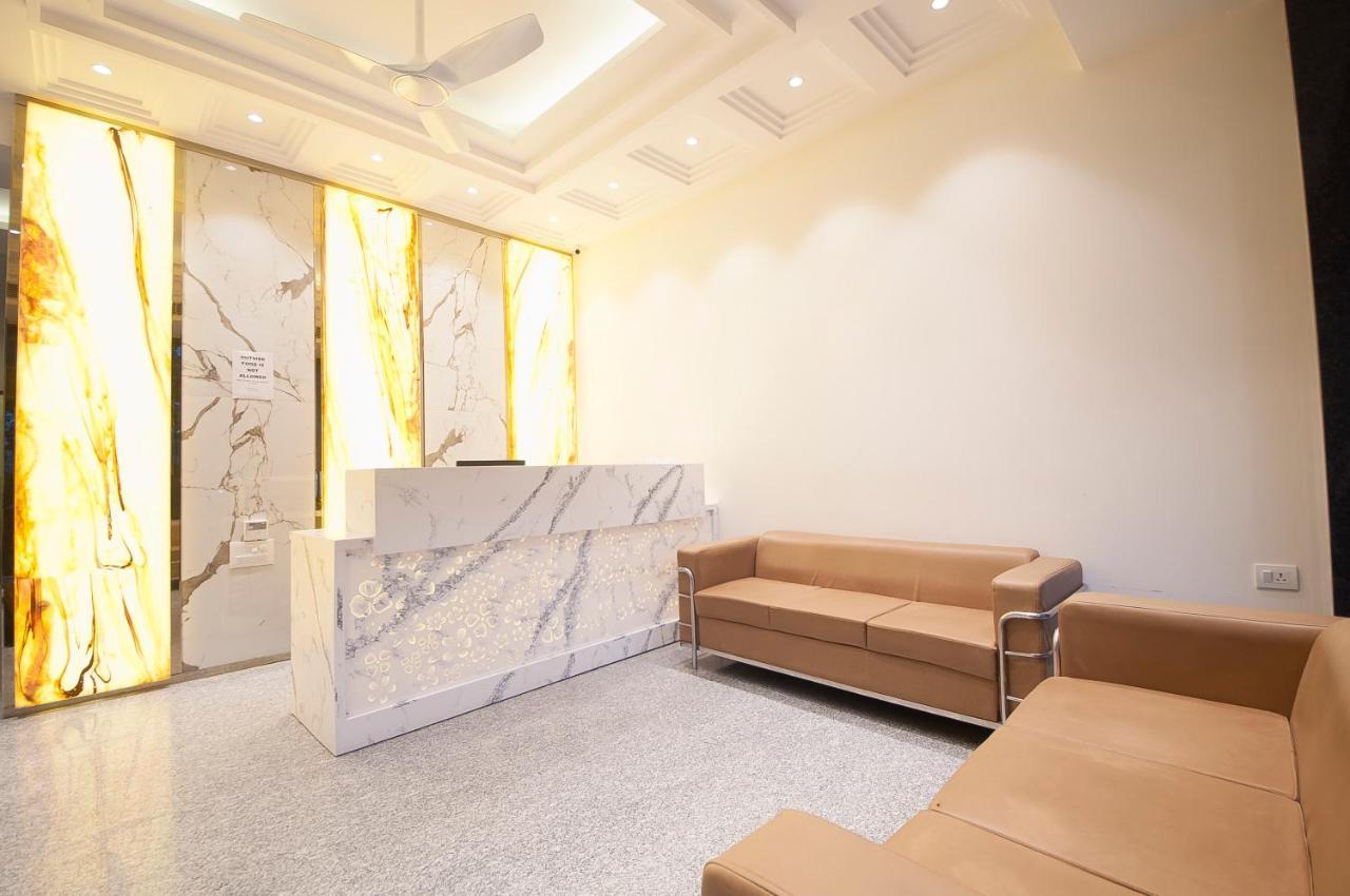 Hotel Z Suite-Near Delhi Airport 新德里 外观 照片
